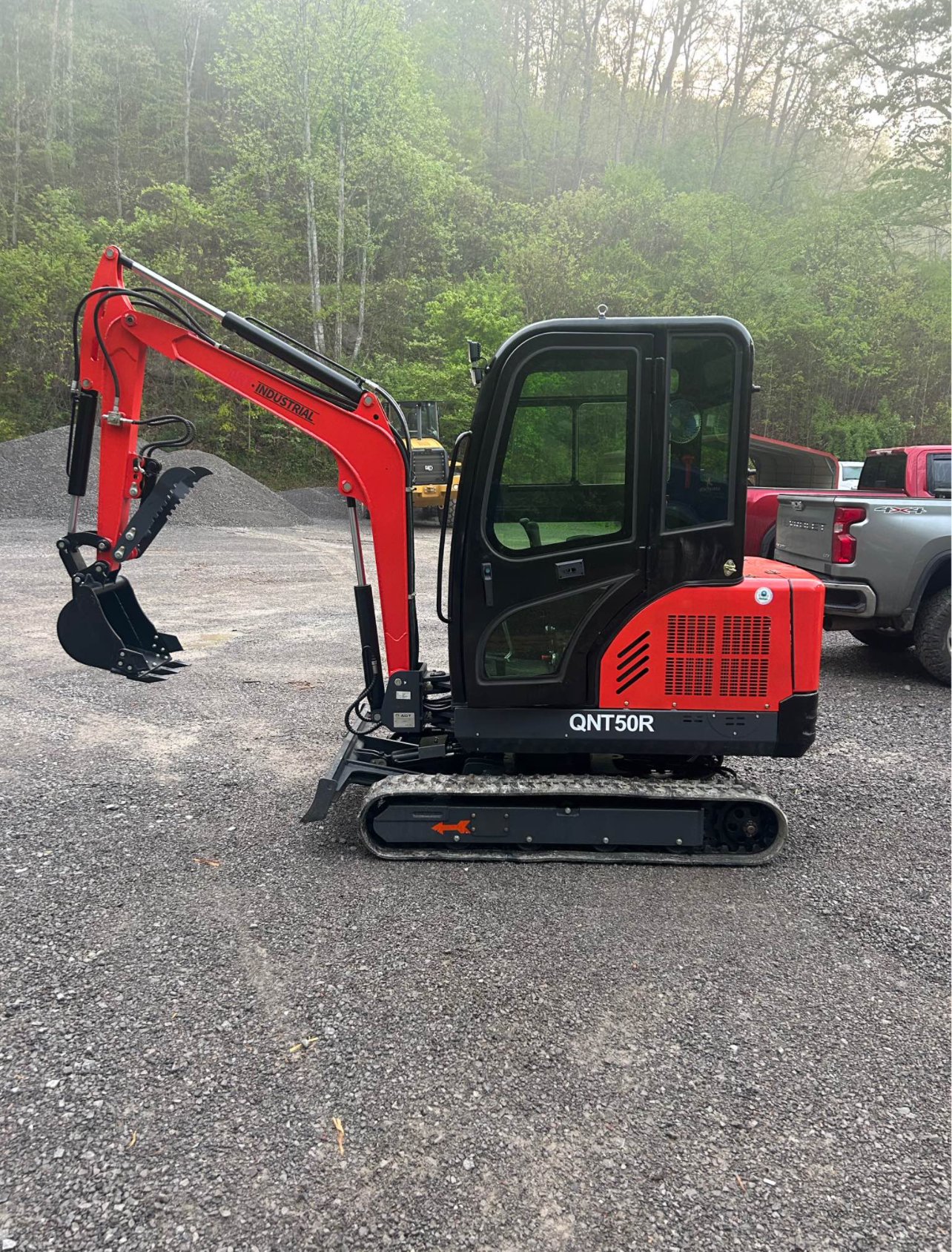 IMG_5436.jpg New QNT50R Mini Excavator 30hp - Image 1