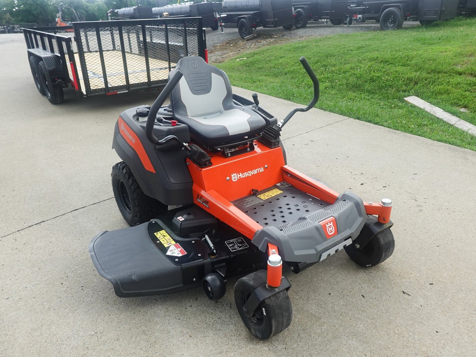 DSC05659.jpg Husqvarna Z248F Special Edition Zero Turn Mower 21.5HP Kawasaki (Scratch and Dent 1227) - Image 1