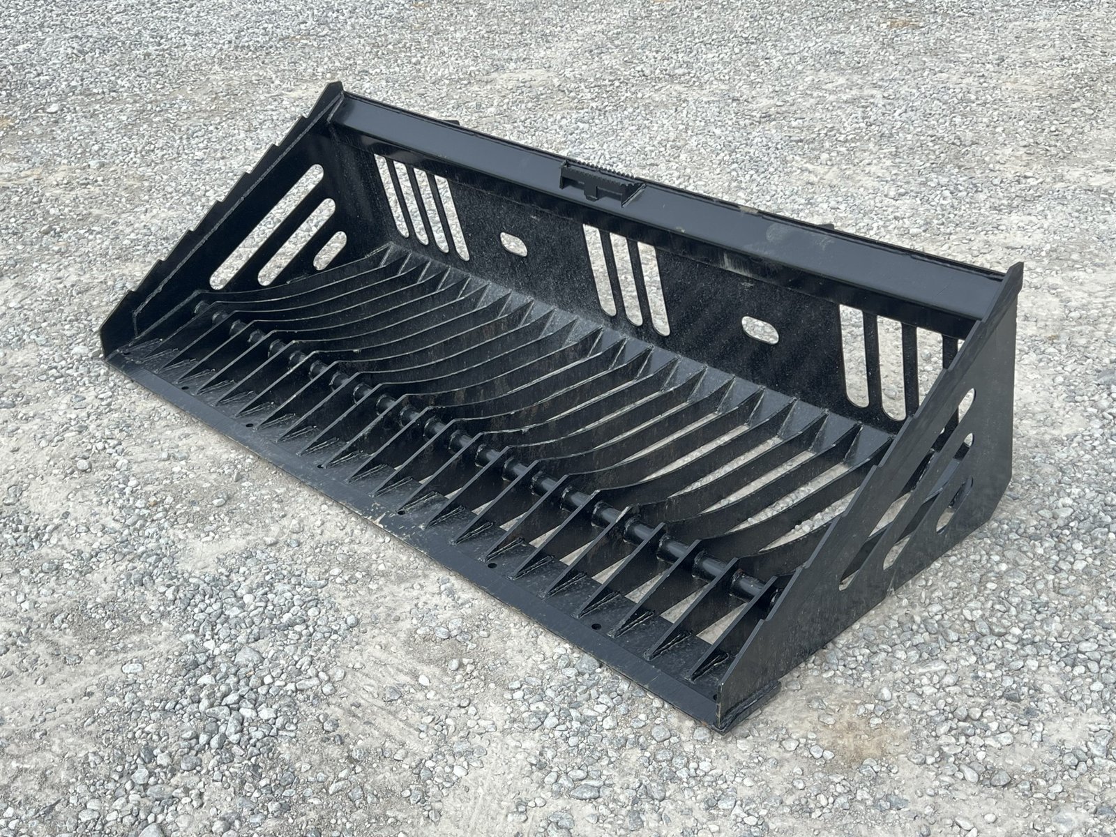 IMG_9584-scaled-1.jpeg 80″ Heavy Duty Skeleton Rock Bucket Attachment Fits Skid Steer Quick Attach - Image 1